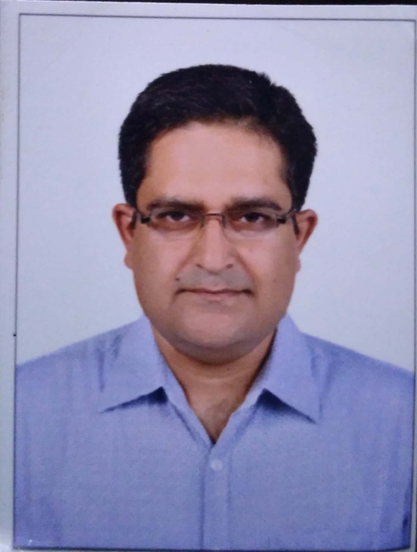 Dr. Saurabh Narang